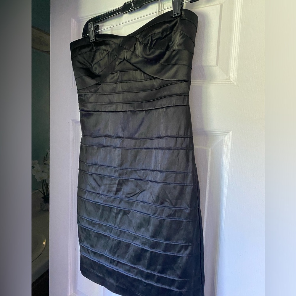 Sleeveless black dress